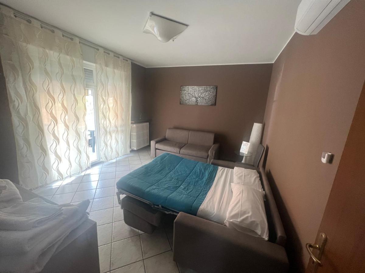شقة Orio Relax 24H Airport 1 - 3 Minute From Arrival By Bus بيرغامو المظهر الخارجي الصورة